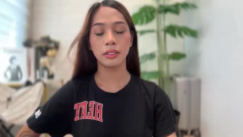 kirstenelsie online show from November 8, 2025, 5:07 am