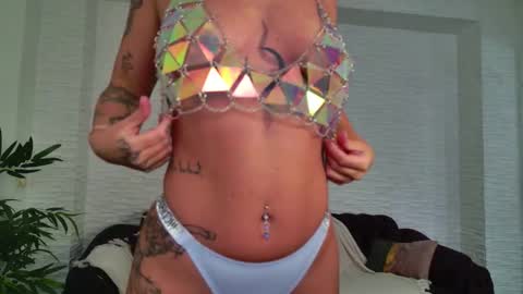 Celine online show from October 21, 2025, 4:46 am