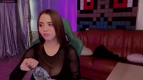 Snapshot of ivorywood_ chatting on October 5, 2025, 9:51 am ivorywood_ online show from October 5, 2025, 9:51 am