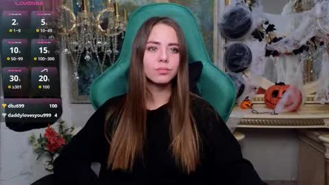 Snapshot of ivorywood_ chatting on October 31, 2025, 10:27 am ivorywood_ online show from October 31, 2025, 10:27 am