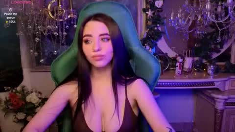 ivorywood_ online show from January 16, 2026, 5:50 pm