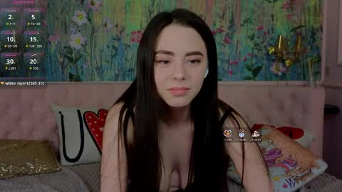 ivorywood_ online show from April 1, 2026, 5:10 pm