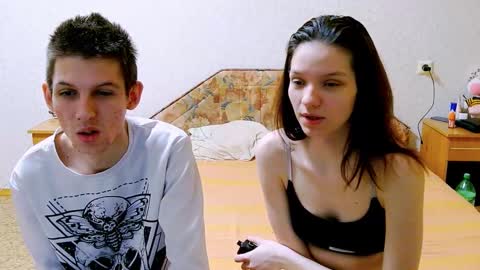 Ivy and Lester online show from March 8, 2025, 11:49 pm