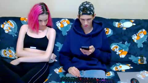 Ivy and Lester online show from September 30, 2025, 8:58 pm