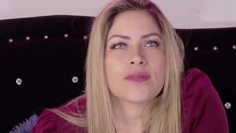 Diana Rojas  online show from September 13, 2025, 1:38 am