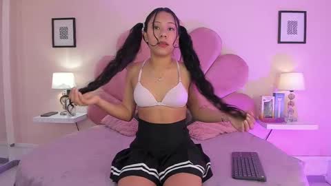 Snapshot of ivyangel_mei chatting on March 9, 2025, 5:49 pm Ivy online show from March 9, 2025, 5:49 pm