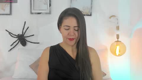 Snapshot of ivyblackk chatting on October 22, 2025, 2:17 pm Ivy online show from October 22, 2025, 2:17 pm