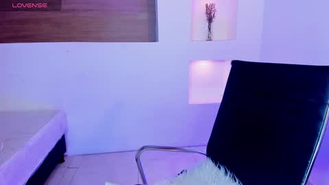 Snapshot of ivybliss8 chatting on February 27, 2025, 11:52 am i v y b l i s s online show from February 27, 2025, 11:52 am