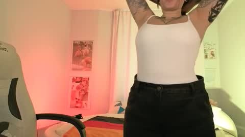 IVY - Follow me 3 online show from September 24, 2025, 8:39 am