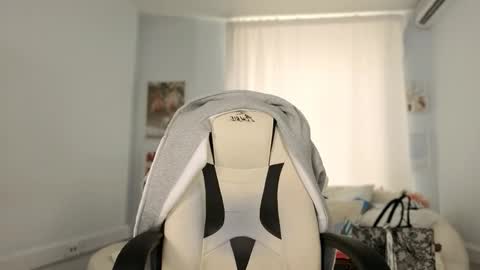 IVY - Follow me 3 online show from September 28, 2025, 7:47 am