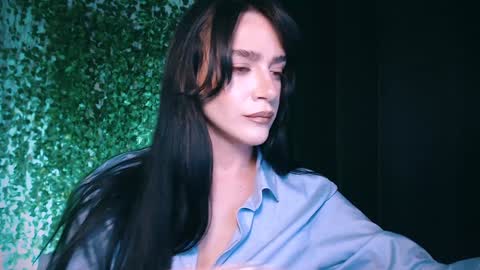 Miss Ivy online show from February 5, 2025, 5:20 pm