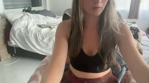 ivysagex online show from November 11, 2025, 7:19 am