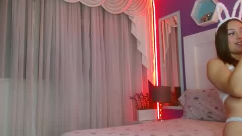 Snapshot of ivyy_crystal chatting on January 7, 2025, 12:09 pm Ivy online show from January 7, 2025, 12:09 pm