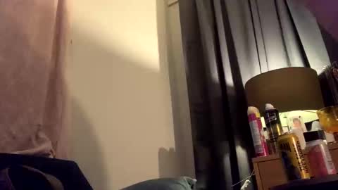 Snapshot of iwantu1230 chatting on October 18, 2025, 8:31 pm iwantu1230 online show from October 18, 2025, 8:31 pm