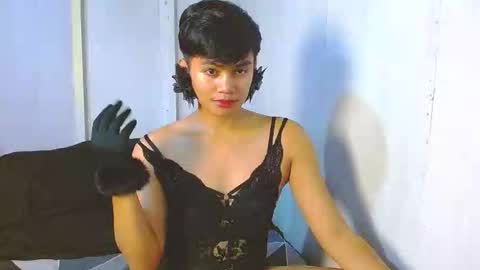 iya143 online show from October 18, 2025, 5:43 am