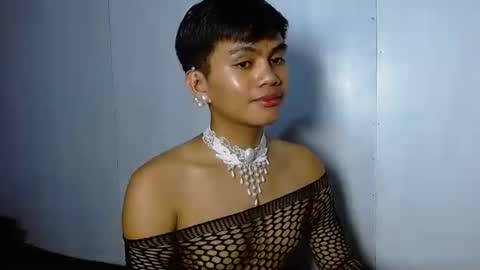 iya143 online show from November 26, 2025, 1:06 am