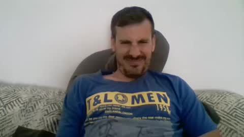 Snapshot of iyoperro chatting on November 1, 2025, 9:33 am Casandro online show from November 1, 2025, 9:33 am