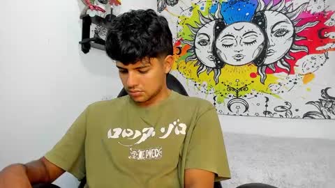 Snapshot of izan_jensen chatting on September 18, 2025, 11:29 pm Izan online show from September 18, 2025, 11:29 pm
