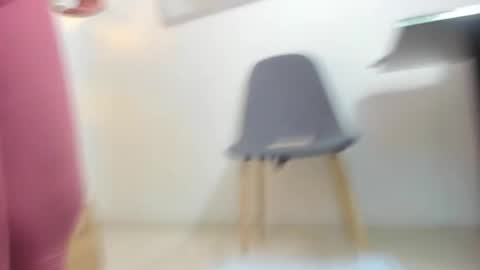 Snapshot of izaro_22 chatting on February 21, 2025, 11:32 pm Iza online show from February 21, 2025, 11:32 pm