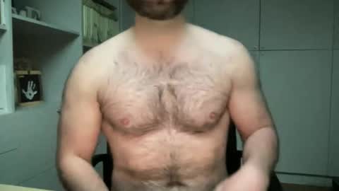 Izylduur online show from January 8, 2026, 3:25 pm