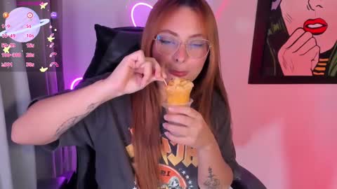 hot izys online show from February 26, 2025, 9:16 pm