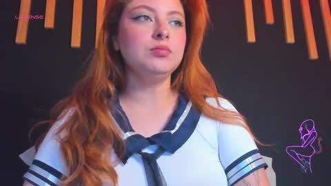 hot izys online show from September 11, 2025, 6:35 am