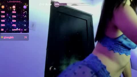 Snapshot of izzy_cum chatting on October 4, 2025, 12:58 pm Izzy online show from October 4, 2025, 12:58 pm