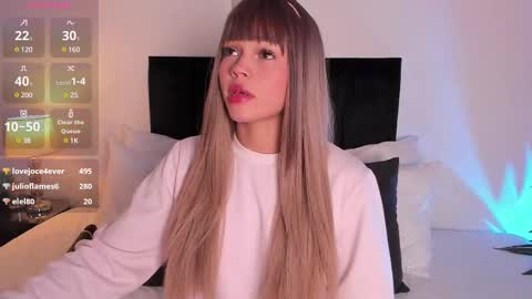 Snapshot of izzy_vega chatting on February 10, 2025, 1:46 am Izzy vega online show from February 10, 2025, 1:46 am