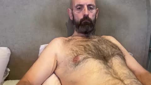 izzysboytoy1 online show from February 13, 2026, 8:21 am