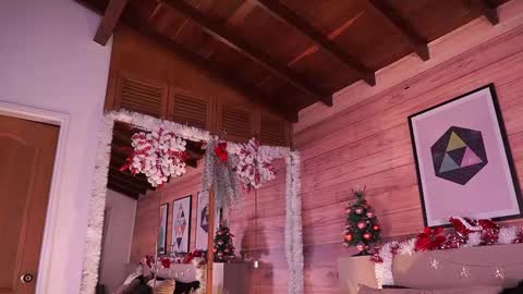 izzywild1 online show from December 17, 2025, 9:37 am