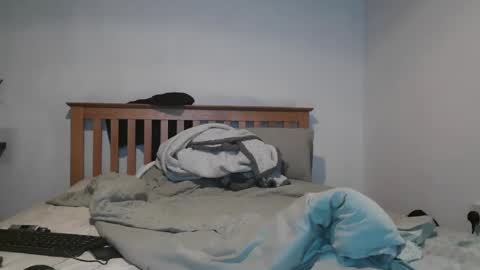 Snapshot of j281133 chatting on October 18, 2025, 7:58 pm Big 8 online show from October 18, 2025, 7:58 pm