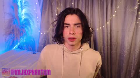 Snapshot of j_a_x_x_x_o_n chatting on January 7, 2025, 10:01 am Hey im Jaxxxon check my info online show from January 7, 2025, 10:01 am
