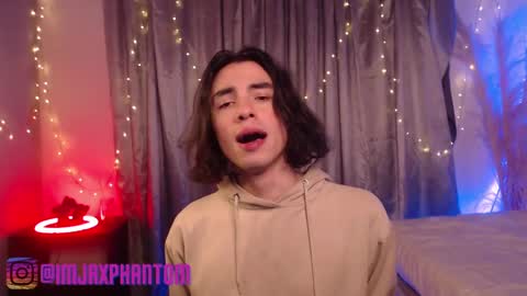 Snapshot of j_a_x_x_x_o_n chatting on February 18, 2025, 12:06 pm Hey im Jaxxxon check my info online show from February 18, 2025, 12:06 pm