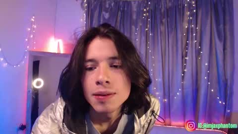 Snapshot of j_a_x_x_x_o_n chatting on September 25, 2025, 9:24 am Hey im Jaxxxon check my info online show from September 25, 2025, 9:24 am