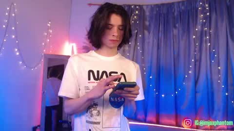 Snapshot of j_a_x_x_x_o_n chatting on October 9, 2025, 8:12 am Hey im Jaxxxon check my info online show from October 9, 2025, 8:12 am