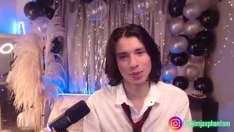 Hey im Jaxxxon check my info     online show from November 8, 2025, 5:51 am
