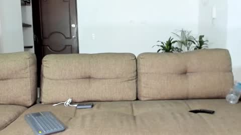 Calix  Independient model Insta and twt Calixsnake online show from January 3, 2025, 11:44 pm