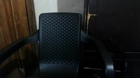 J online show from December 18, 2025, 9:43 pm