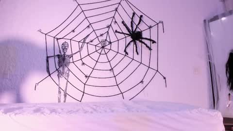 j_martony online show from October 27, 2025, 12:20 pm