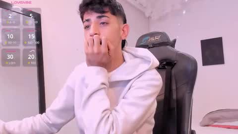 j_martony online show from January 13, 2026, 12:43 pm