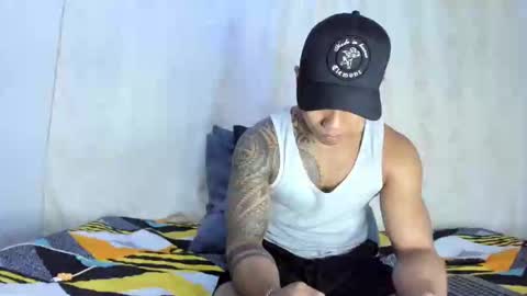 Snapshot of j_musiry chatting on December 18, 2024, 6:10 am i am juan musiry independent model online show from December 18, 2024, 6:10 am