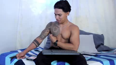 Snapshot of j_musiry chatting on December 28, 2024, 3:26 pm i am juan musiry independent model online show from December 28, 2024, 3:26 pm