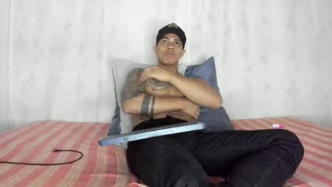 Snapshot of j_musiry chatting on January 8, 2025, 8:27 am i am juan musiry independent model online show from January 8, 2025, 8:27 am
