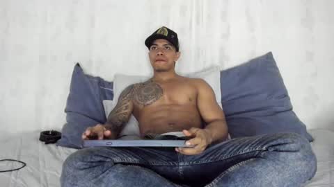 Snapshot of j_musiry chatting on February 8, 2025, 1:11 pm i am juan musiry independent model online show from February 8, 2025, 1:11 pm