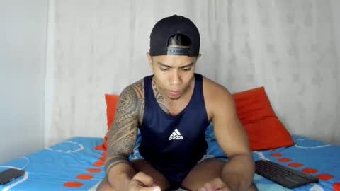 Snapshot of j_musiry chatting on February 21, 2025, 4:51 am i am juan musiry independent model online show from February 21, 2025, 4:51 am