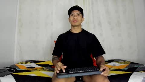 Snapshot of j_musiry chatting on March 7, 2025, 6:13 am i am juan musiry independent model online show from March 7, 2025, 6:13 am