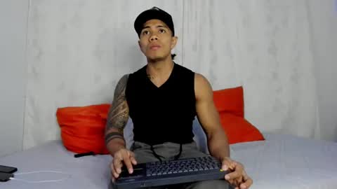 Snapshot of j_musiry chatting on March 9, 2025, 5:44 am i am juan musiry independent model online show from March 9, 2025, 5:44 am