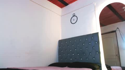 jaacob  online show from November 11, 2025, 2:06 pm