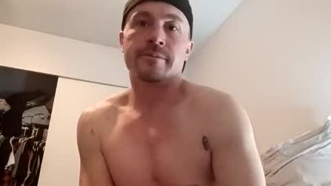 First timer  online show from December 5, 2025, 8:01 am