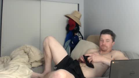 First timer  online show from April 14, 2026, 4:07 am